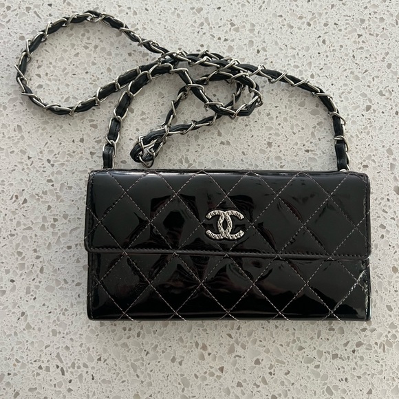 Chanel Wallet On Chain Cross Body - Picture 2 of 9